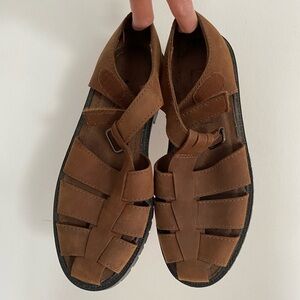 Leather fisherman sandals
